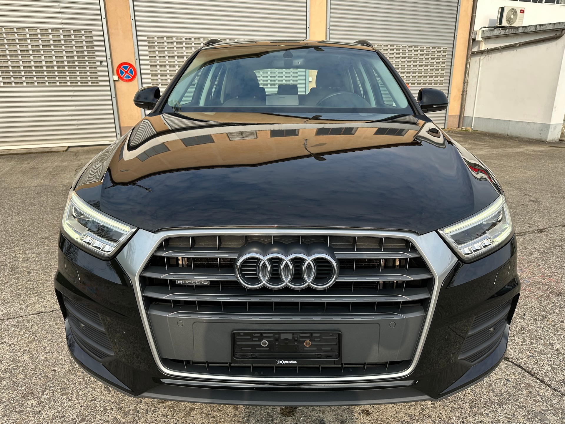 AUDI Q3 2.0 TFSI quattro S-tronic-image-7