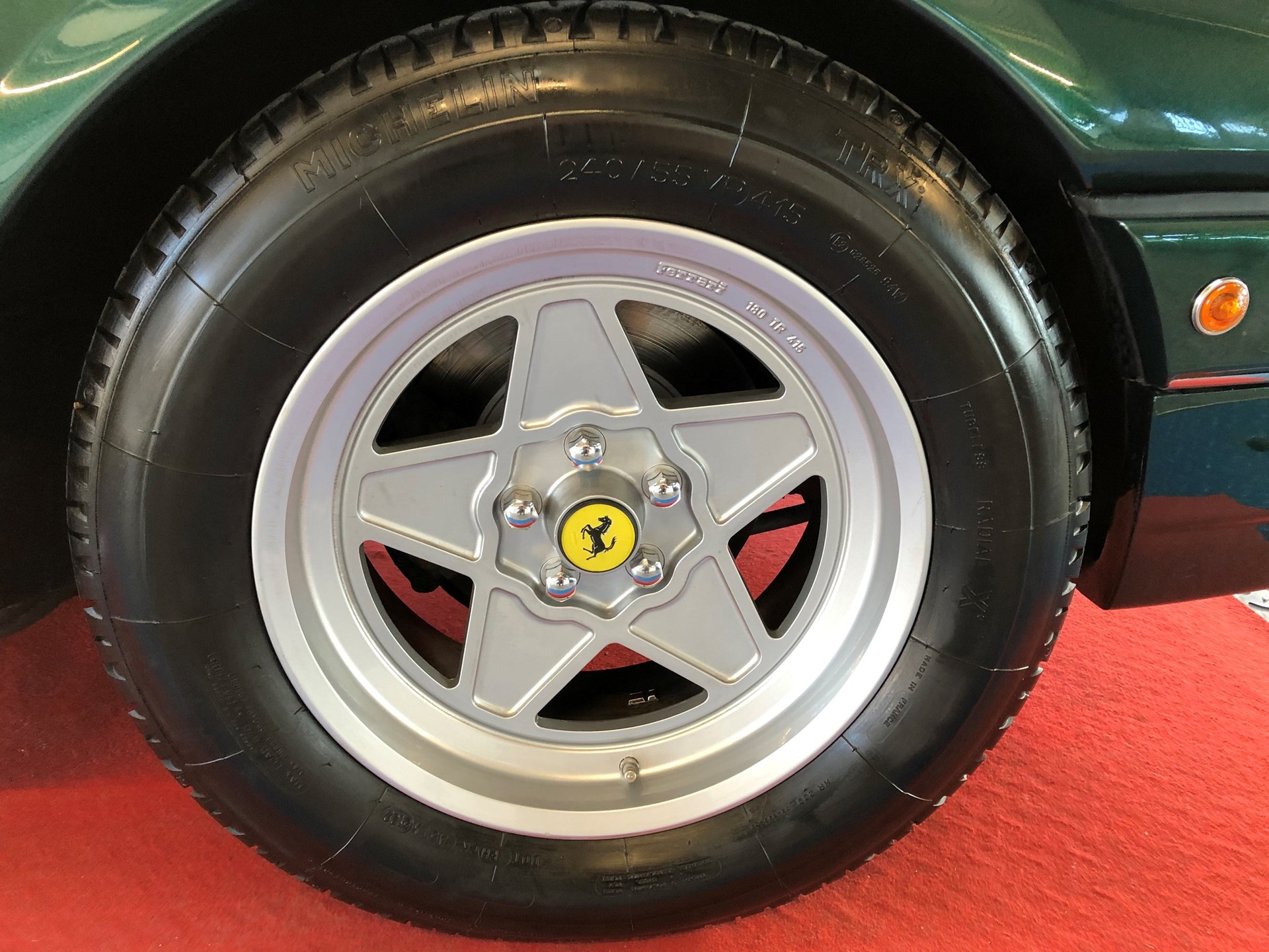 FERRARI 400 i Automatic F101 CL-showroom-element-2