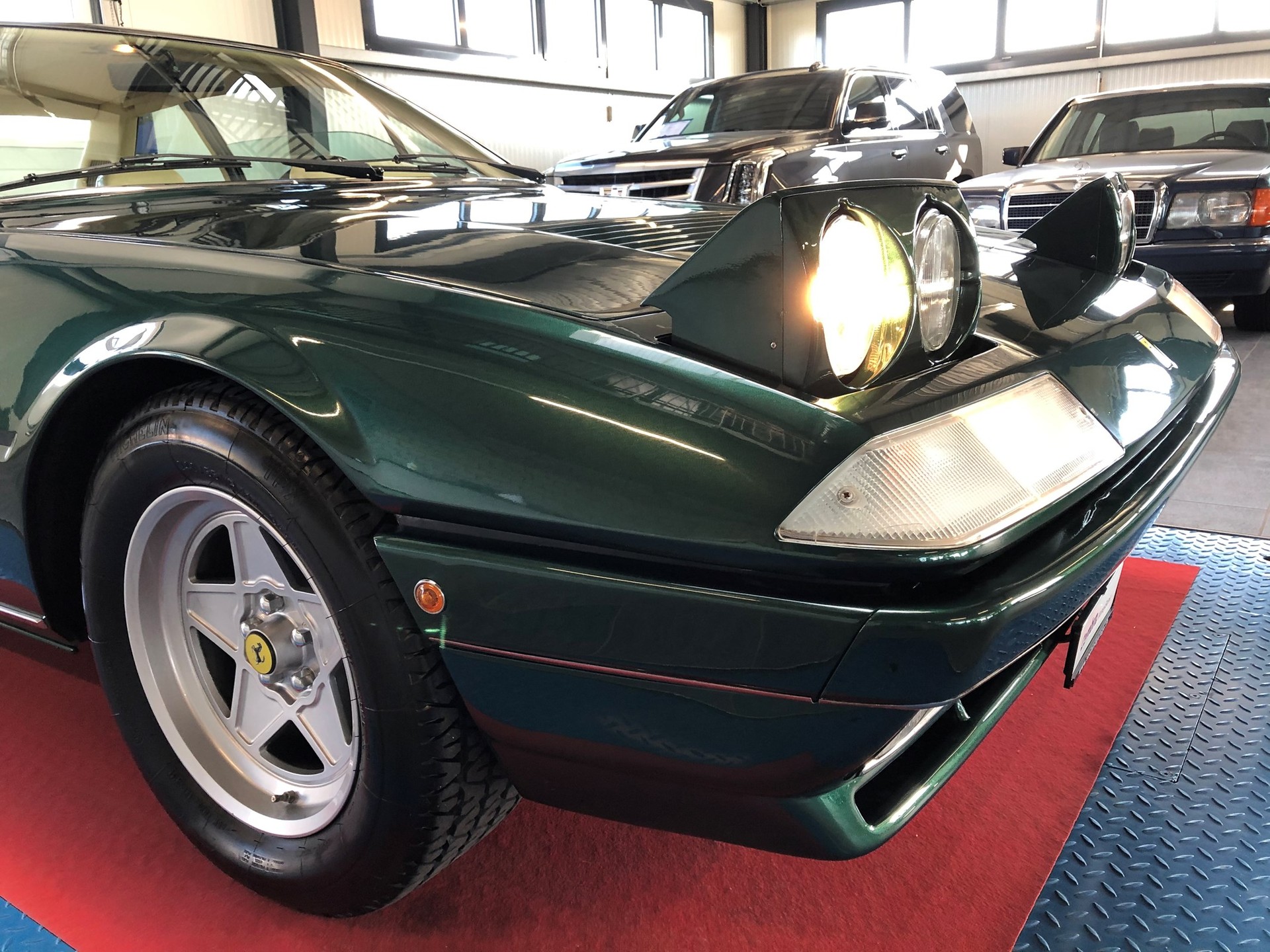 FERRARI 400 i Automatic F101 CL-showroom-element-1