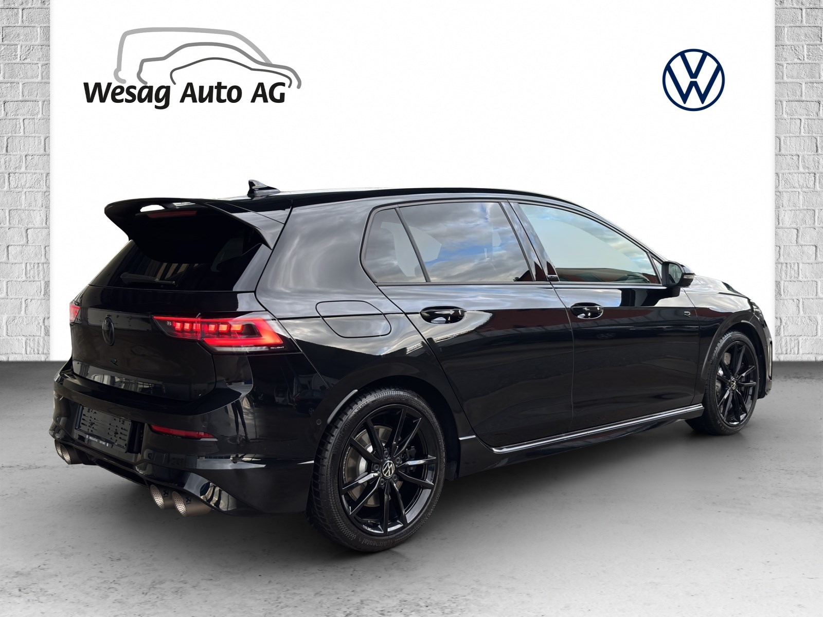 VW Golf 2.0 TSI R DSG 4 Motion-showroom-element-2