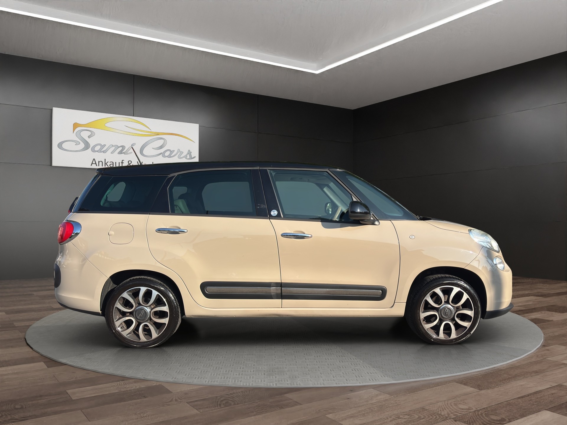 FIAT 500L Living 0.9 Twinair turbo Lounge-image-1