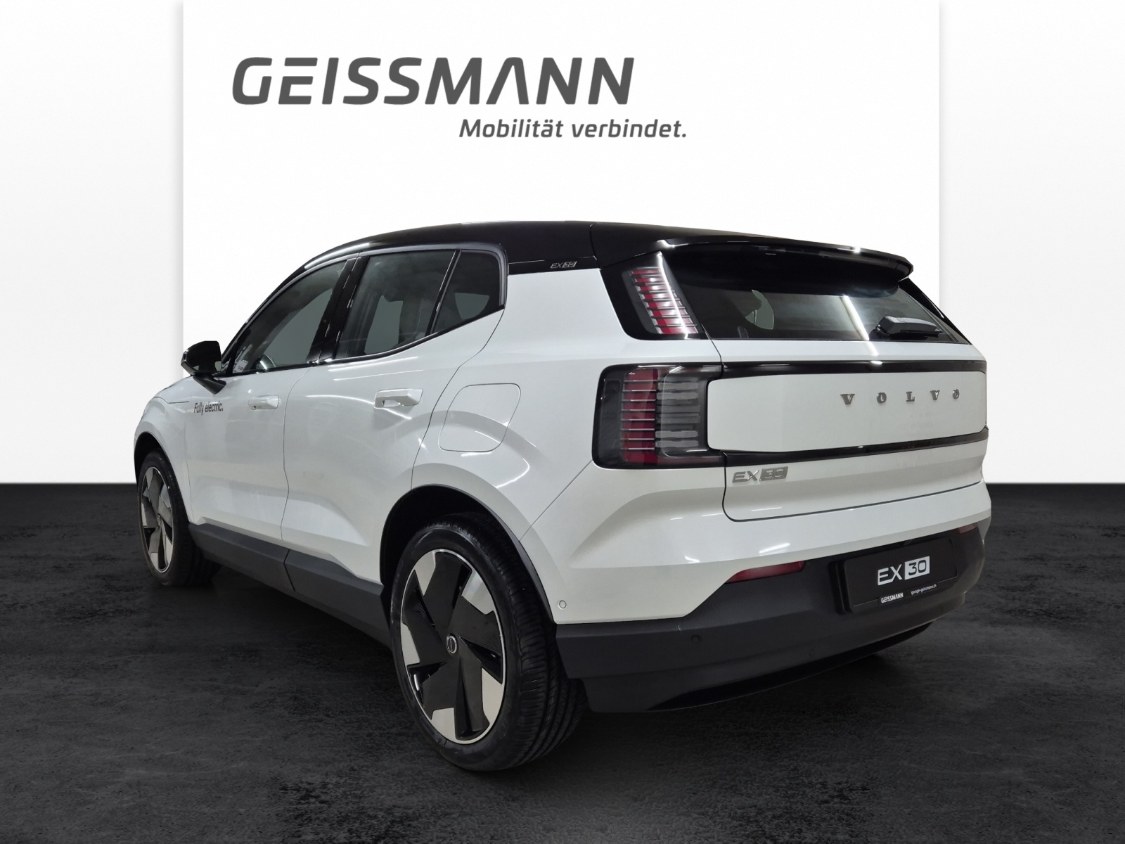 VOLVO EX 30 E60 Twin Ultra Performance AWD-image-4