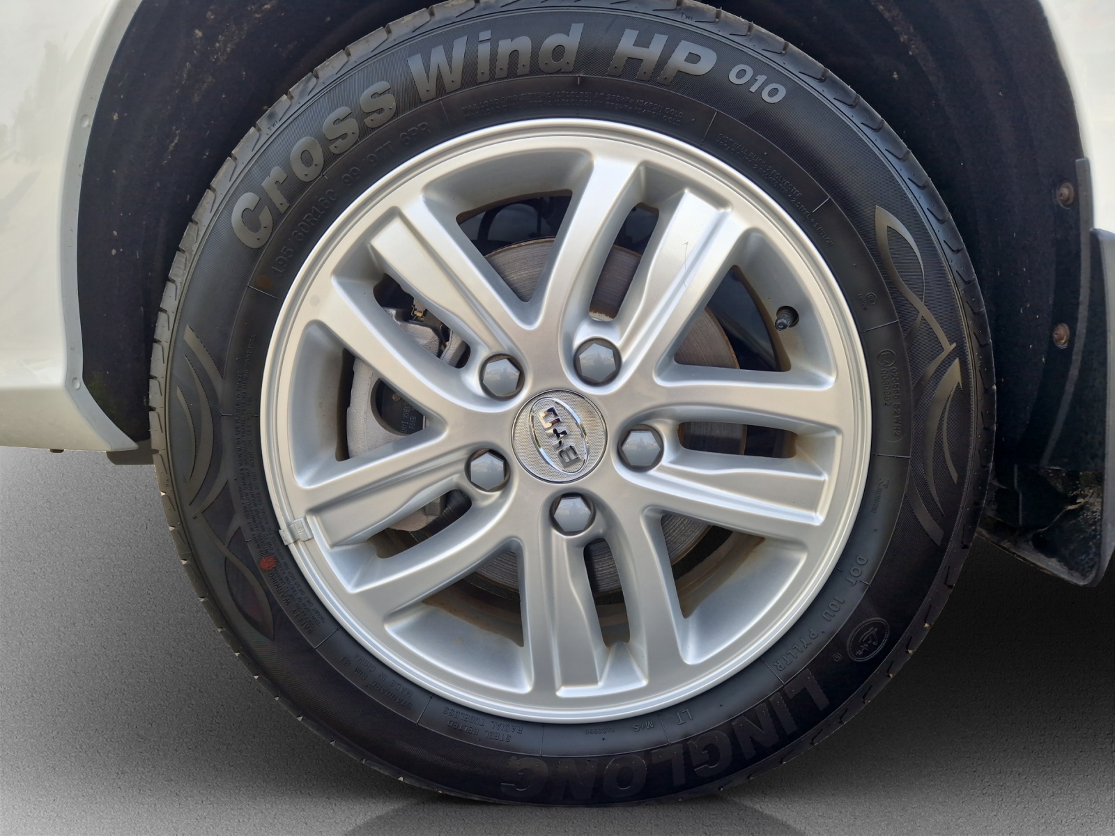 BYD ETP3-showroom-element-2