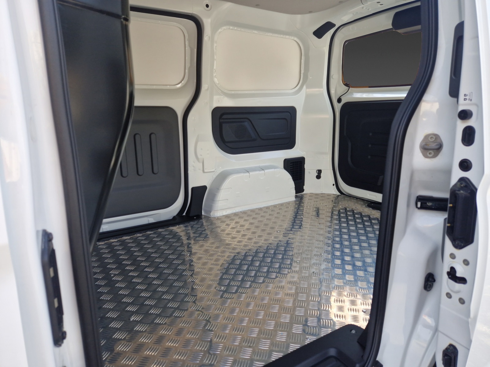 BYD ETP3-image-4