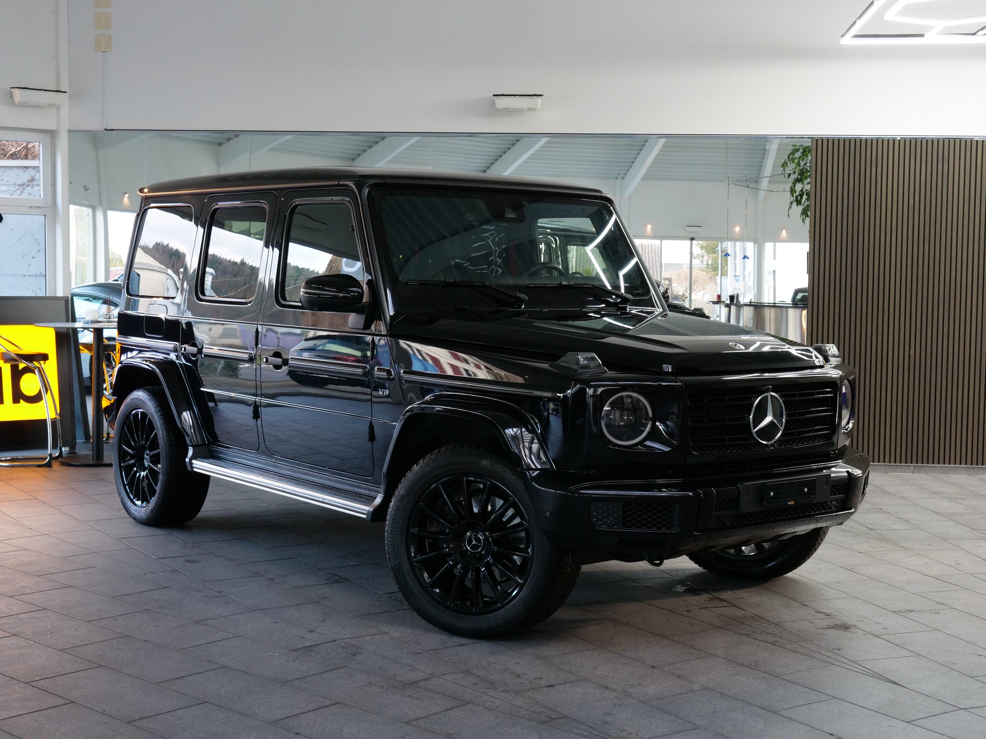 MERCEDES-BENZ G 500 AMG Line 9G-Tronic-showroom-element-1