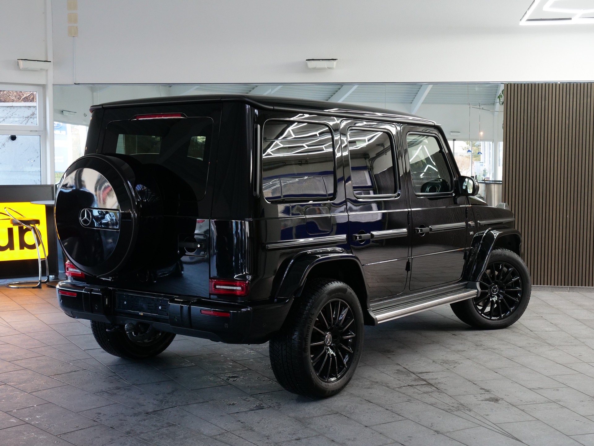 MERCEDES-BENZ G 500 AMG Line 9G-Tronic-showroom-element-2
