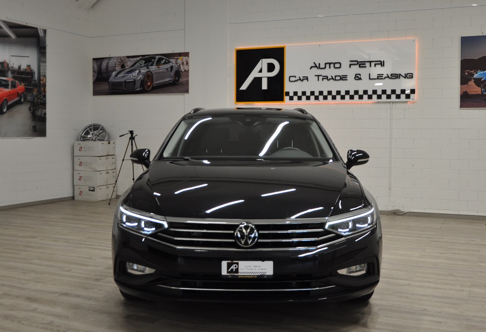 VW Passat 2.0 TDI BMT Business DSG-showroom-element-1