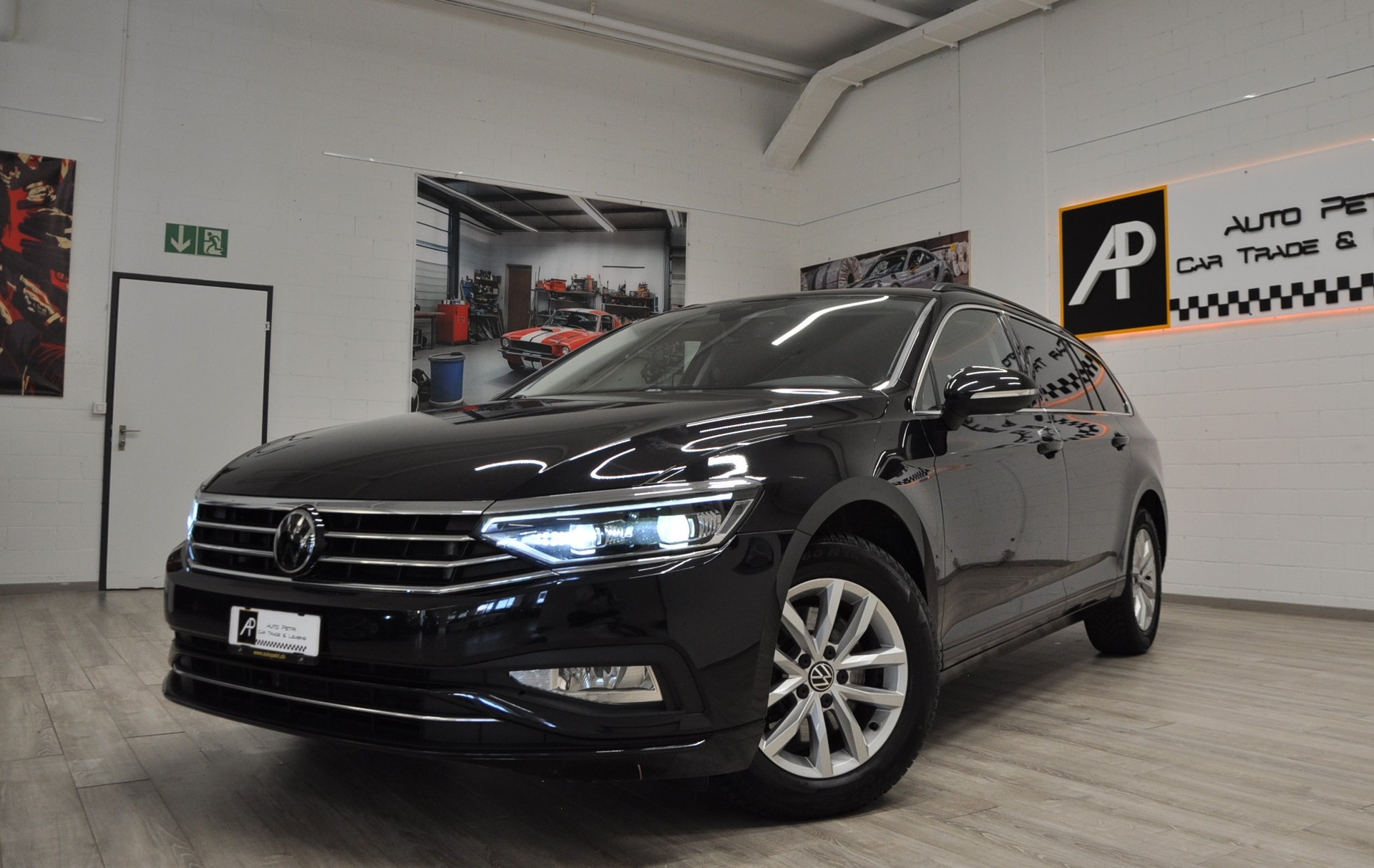 VW Passat 2.0 TDI BMT Business DSG-showroom-element-2
