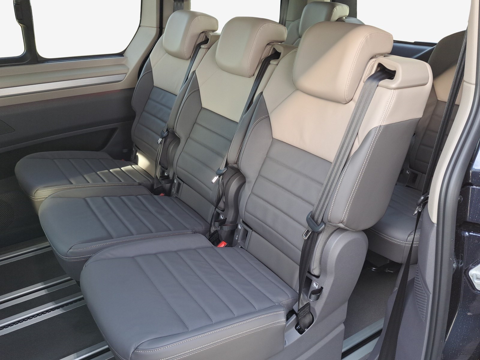 VW MULTIVAN Multivan 2.0 TDI Style Liberty DSG-image-10