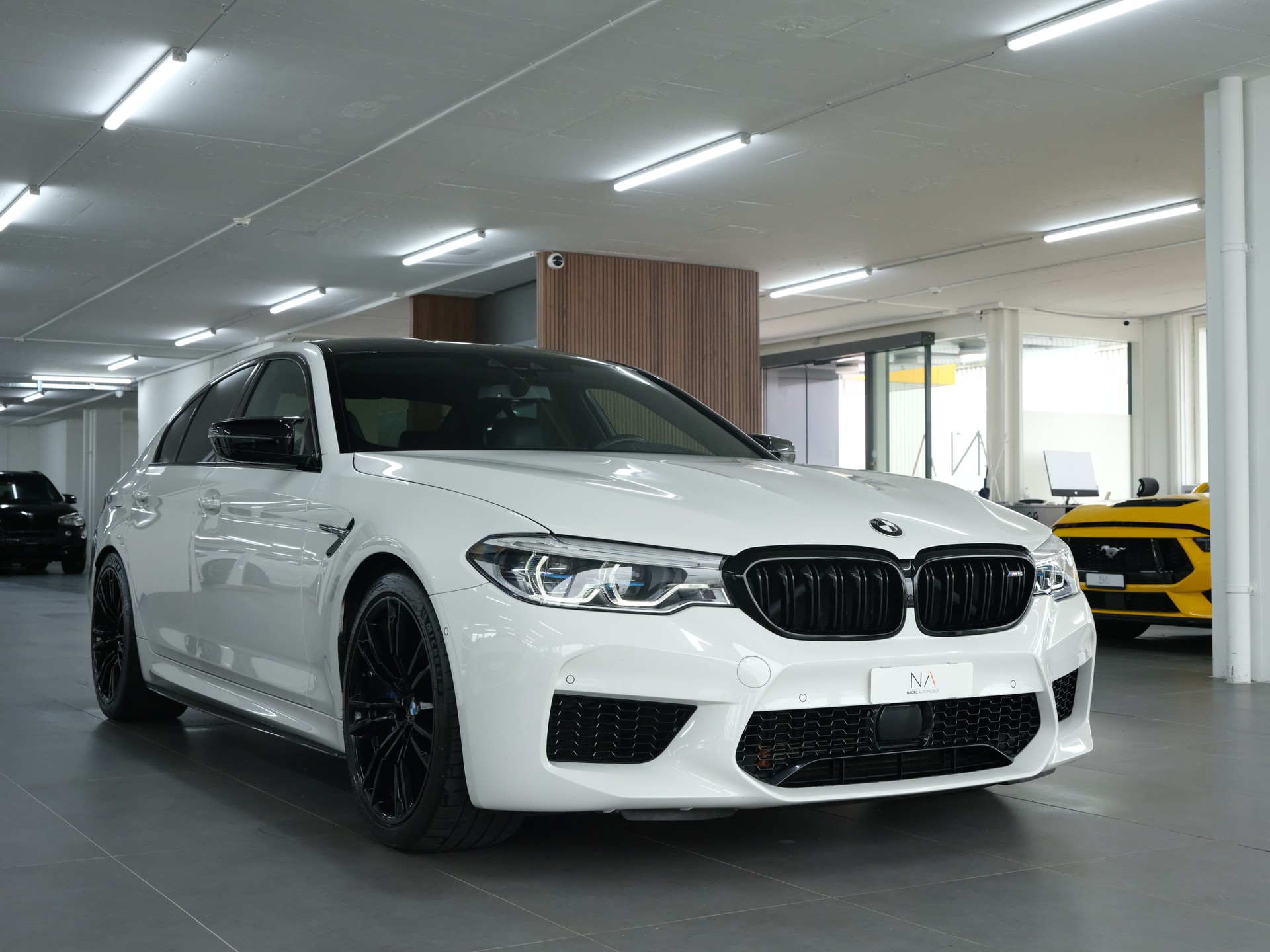 BMW M5 xDrive Competition Drivelogic-showroom-element-1
