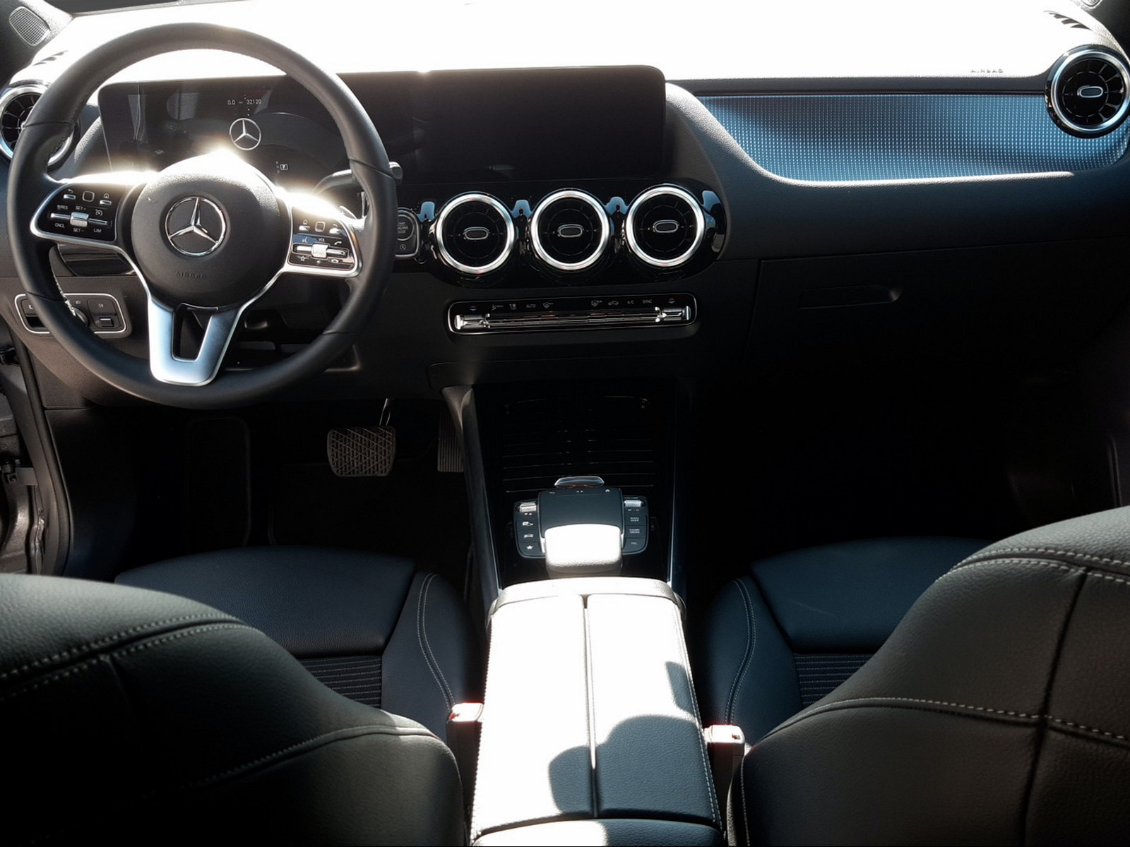 MERCEDES-BENZ GLA 250 4Matic Progressive-image-7