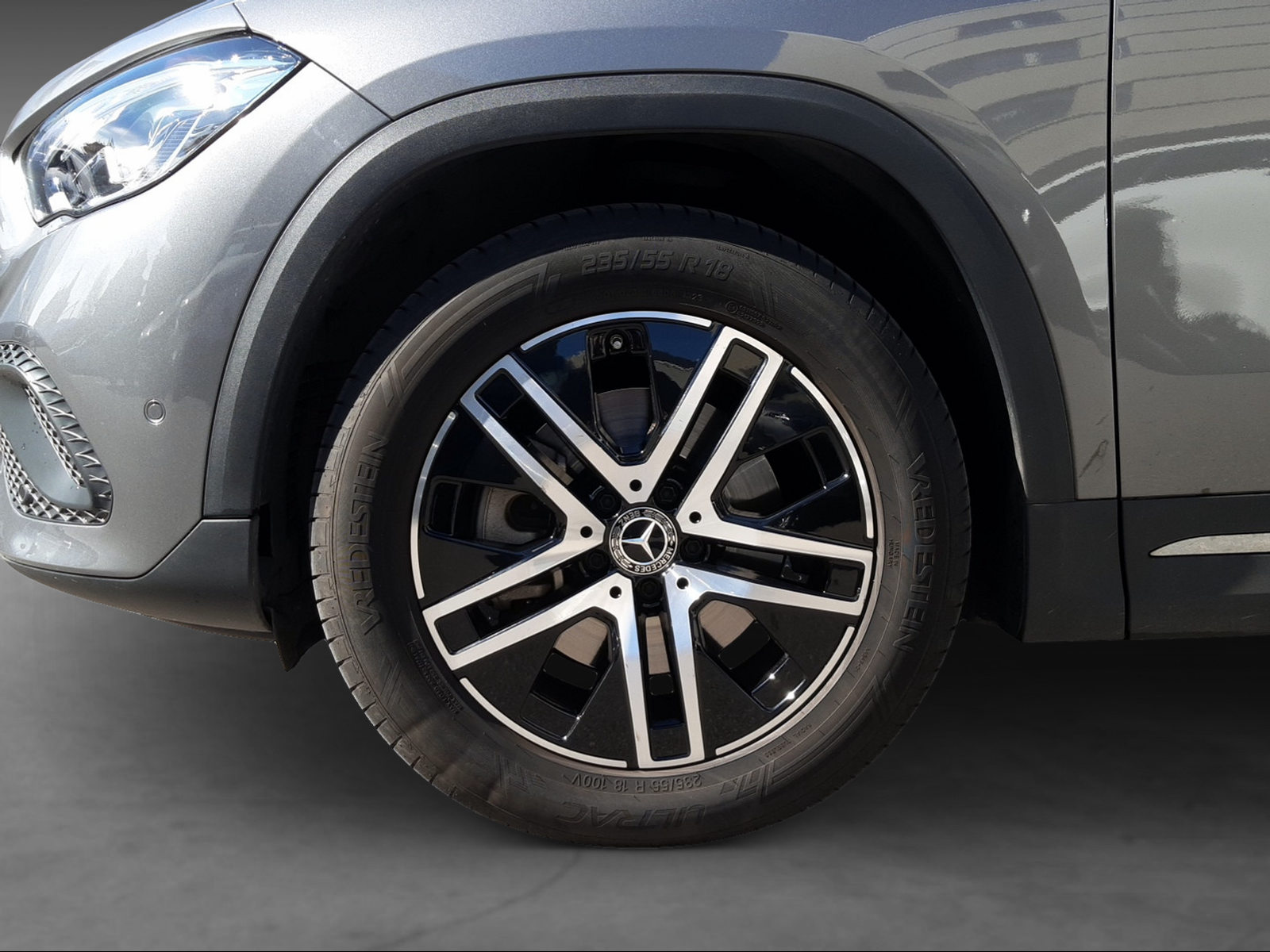 MERCEDES-BENZ GLA 250 4Matic Progressive-image-4