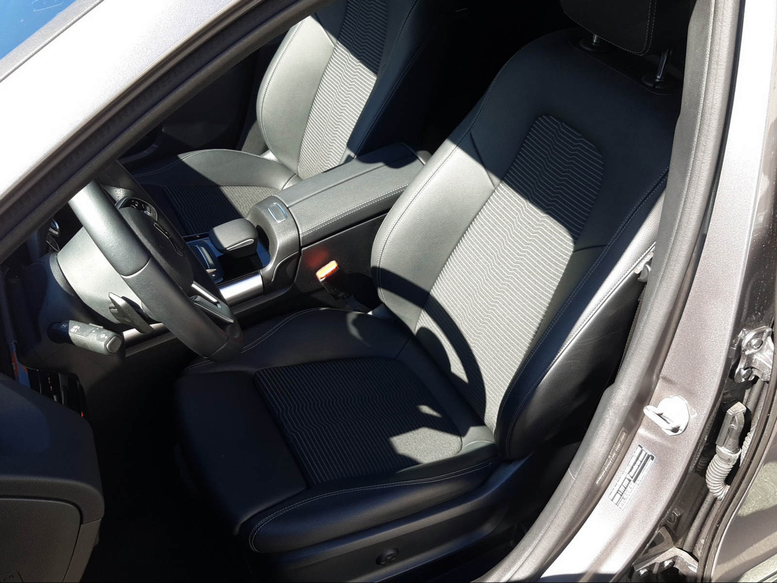 MERCEDES-BENZ GLA 250 4Matic Progressive-image-6