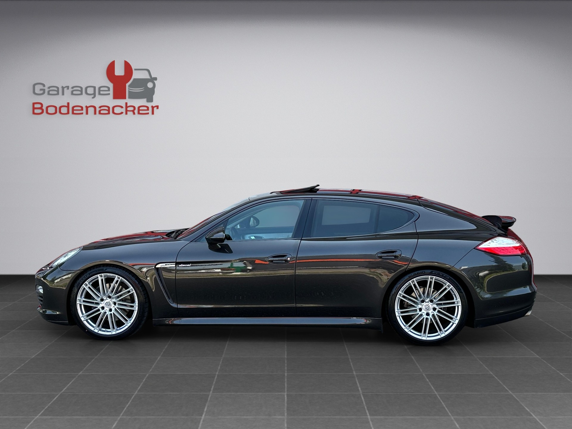 PORSCHE Panamera 3.0 Diesel Tiptronic V6 TDI-showroom-element-1