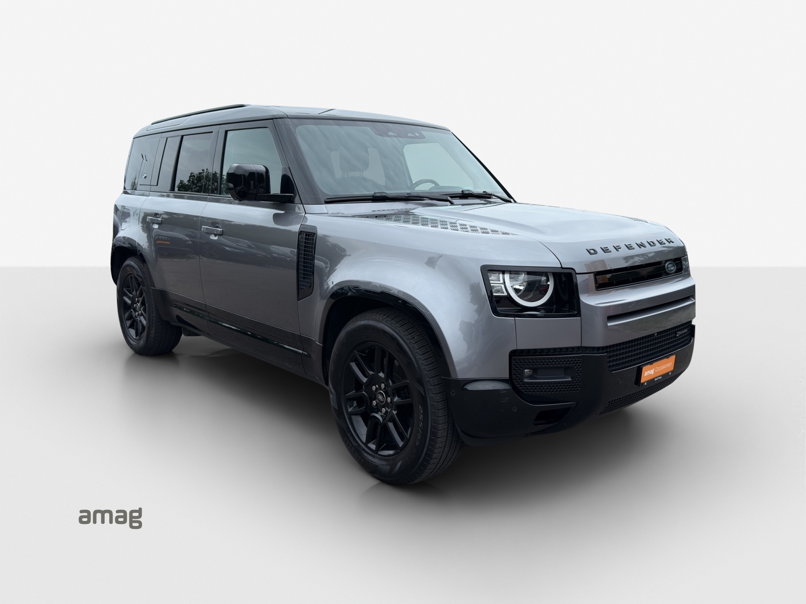 LAND ROVER Defender 110 3.0 D I6 250 X-Dynamic S AWD AT8-showroom-element-2