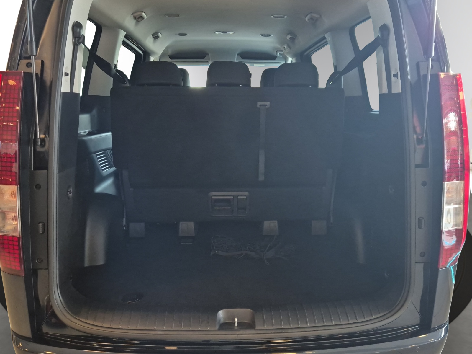 Image HYUNDAI STARIA Staria Wagon 2.2 CRDi Amplia 4WD A