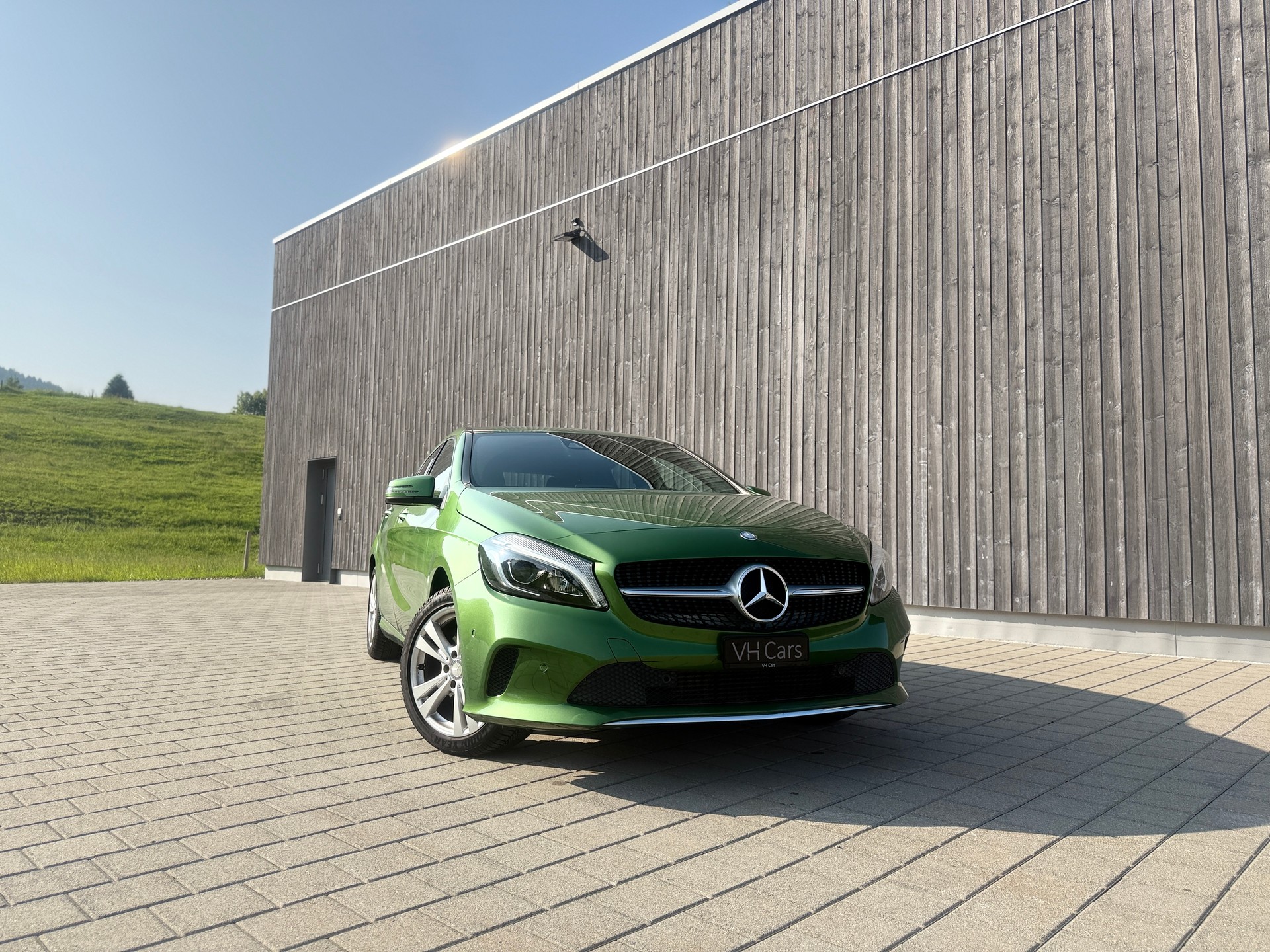 MERCEDES-BENZ A 200 Urban 7G-DCT
