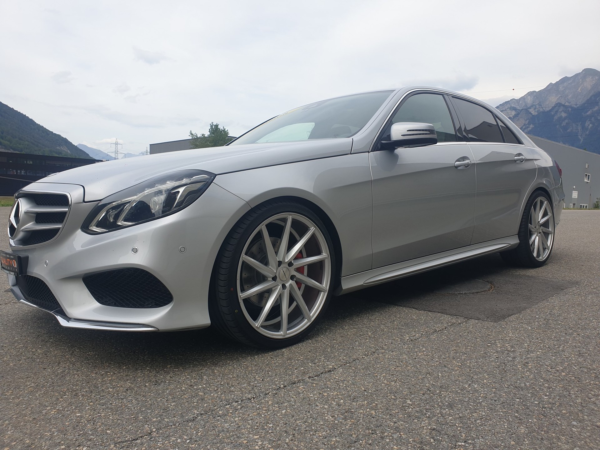 MERCEDES-BENZ E 250 CDI Avantgarde AMG Line 4Matic 7G-Tronic-showroom-element-3