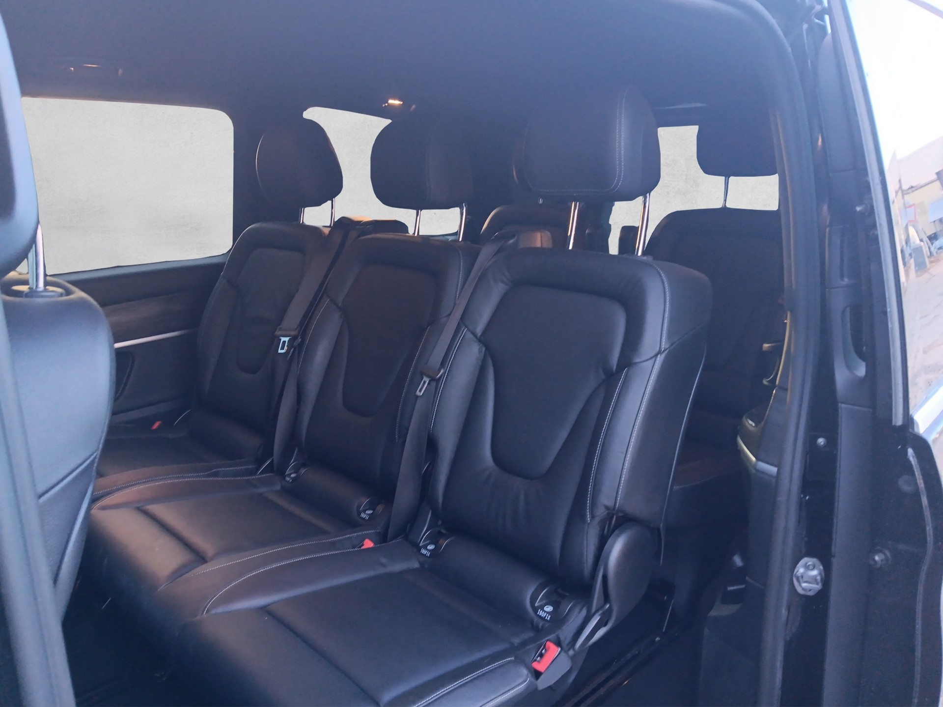 MERCEDES-BENZ V 250 d Avantgarde Kompakt 4Matic 9G-Tronic-image-10