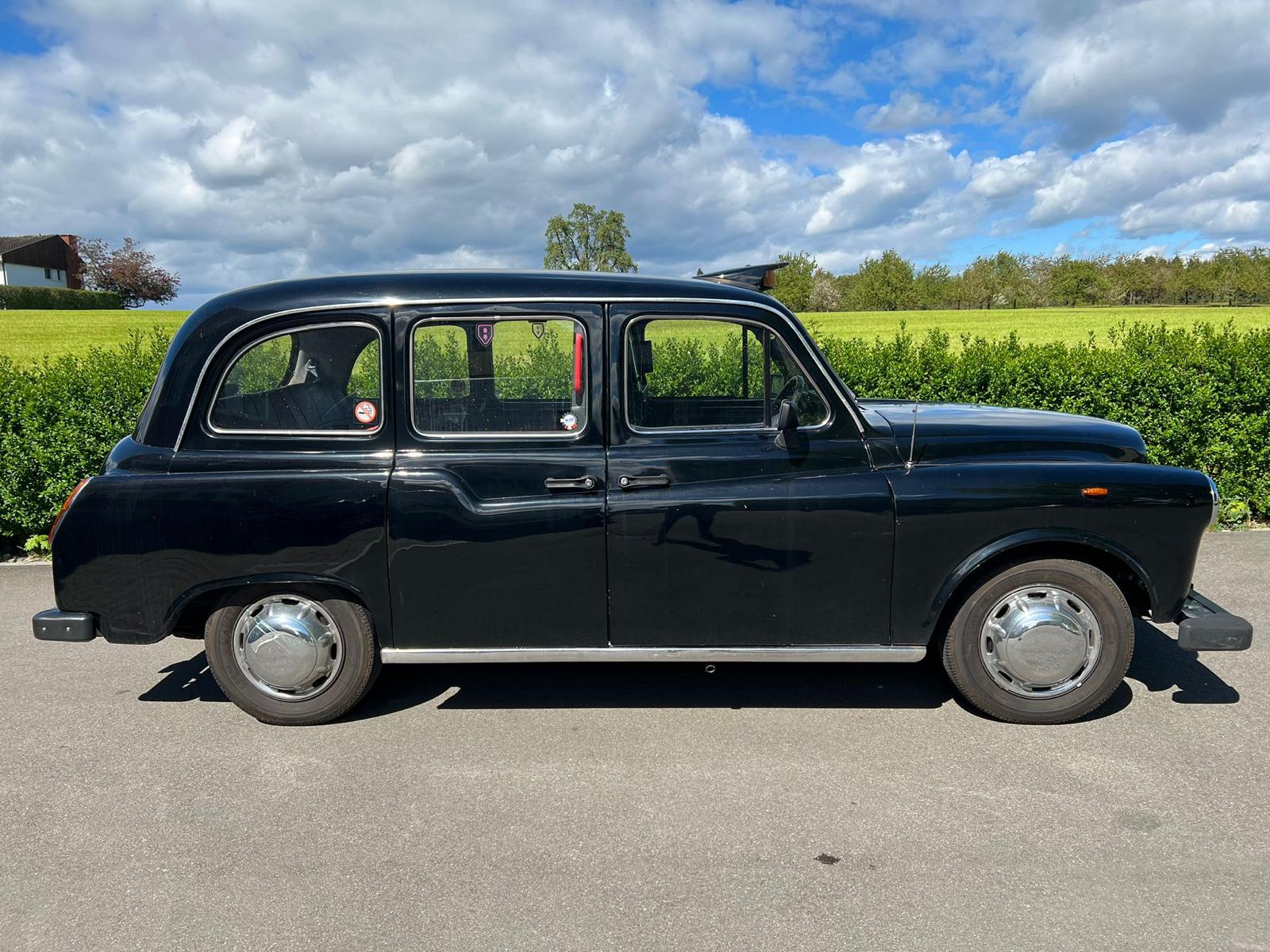 LTI Fairway London Taxi-image-4