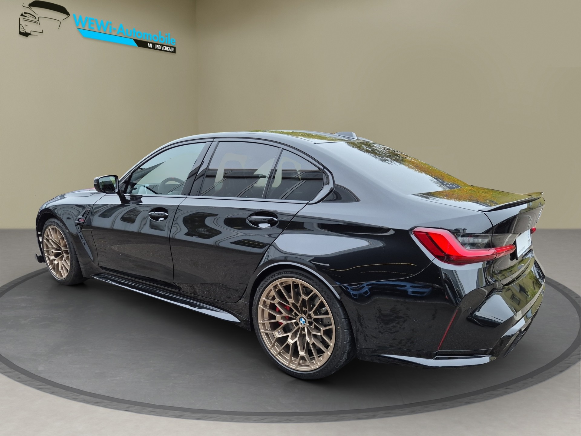 BMW M3 CS-showroom-element-2