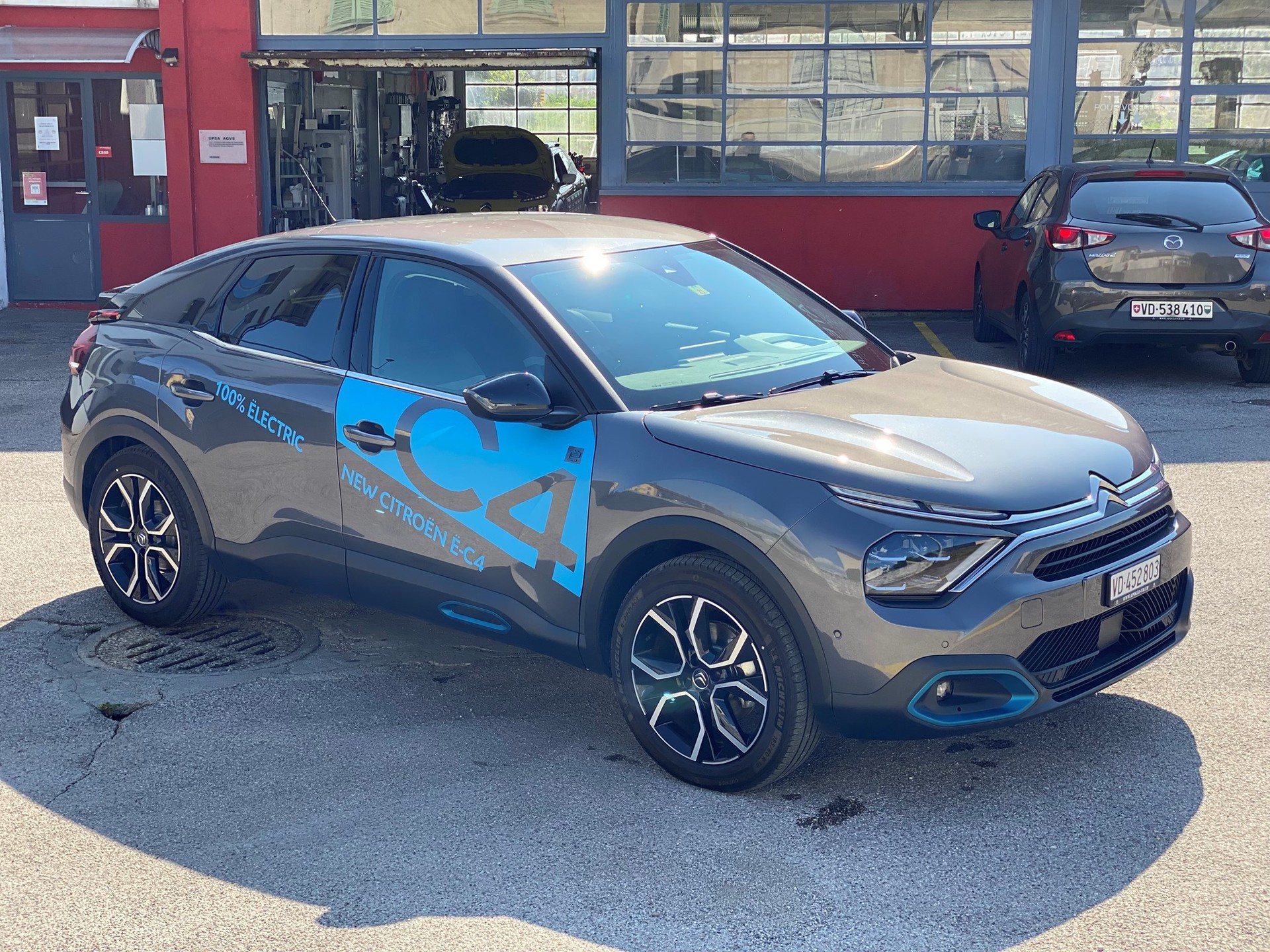 CITROEN C4 Electric Shine-image-0