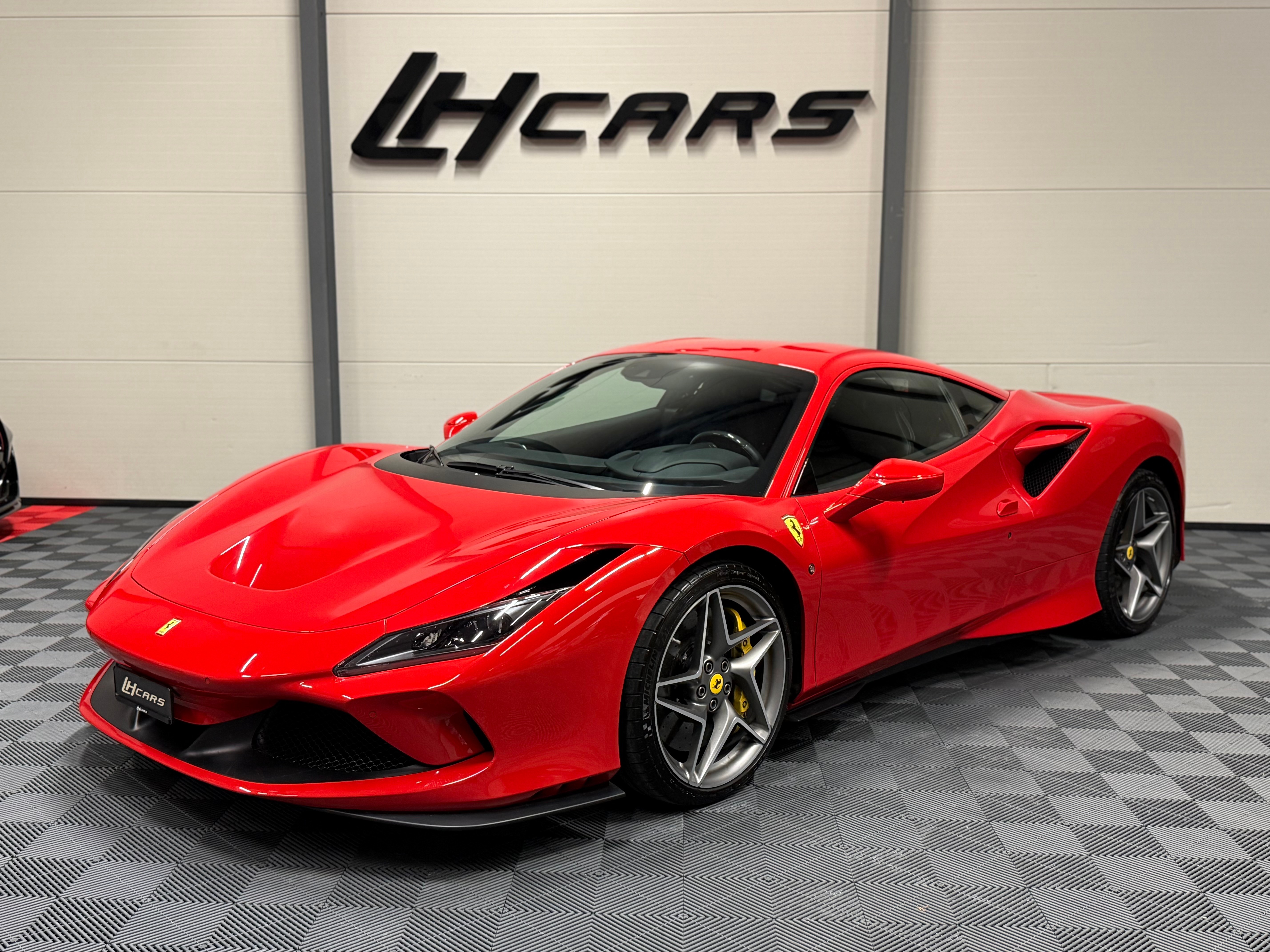 FERRARI F8 Tributo Acquistare in vendita