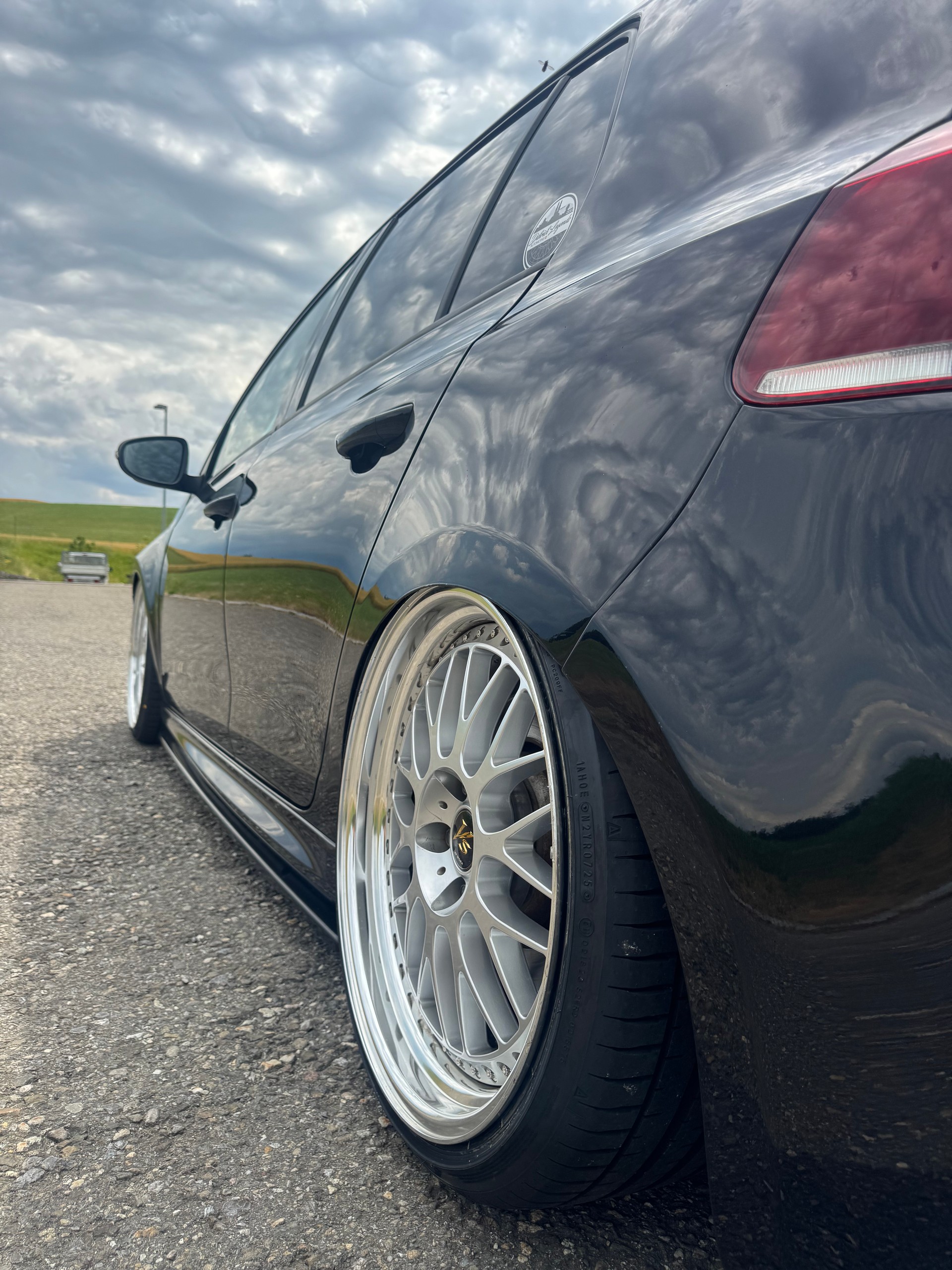 VW Golf 2.0 TSI R 4Motion DSG-showroom-element-3