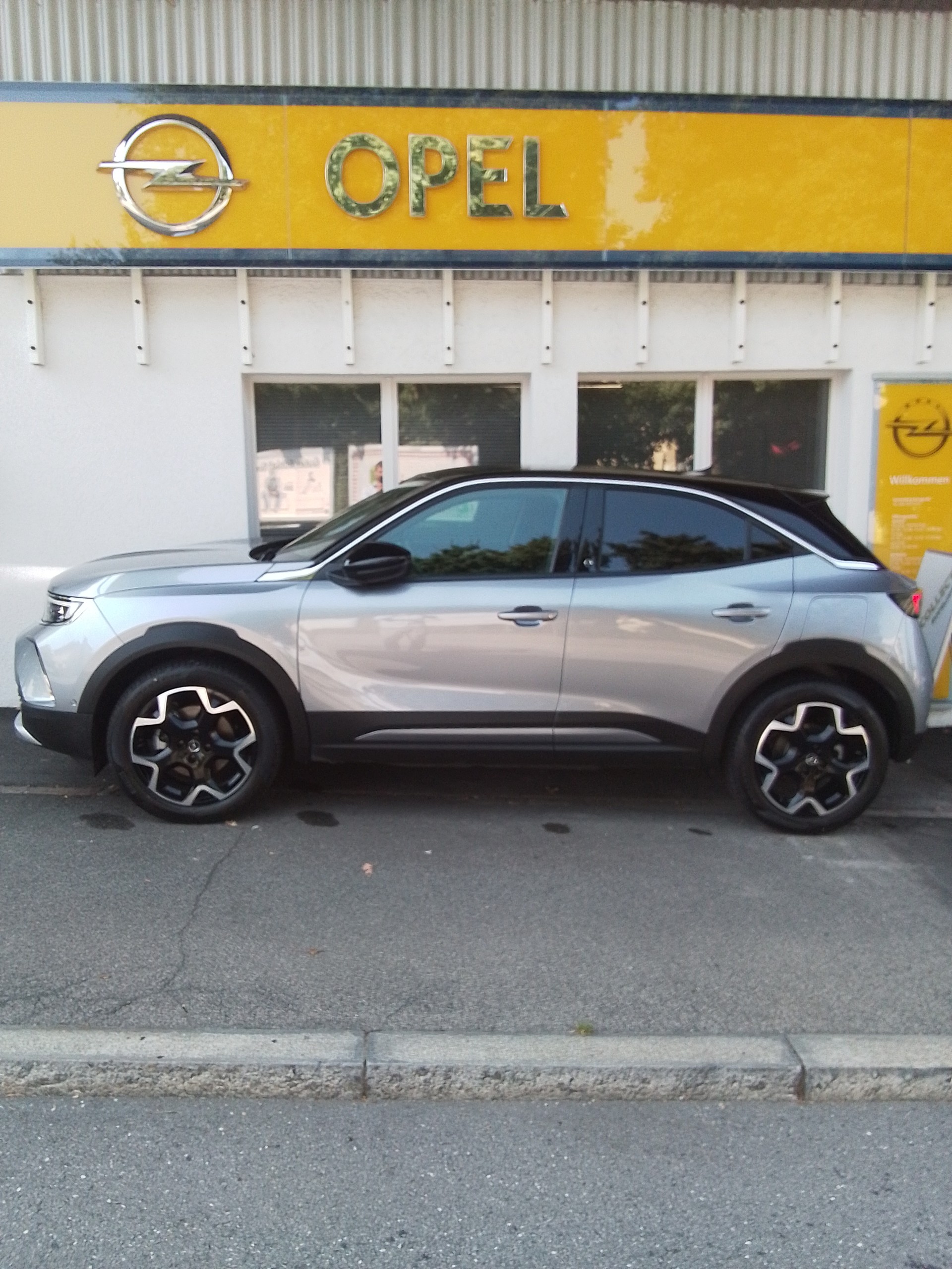 OPEL Mokka e Ultimate-showroom-element-1