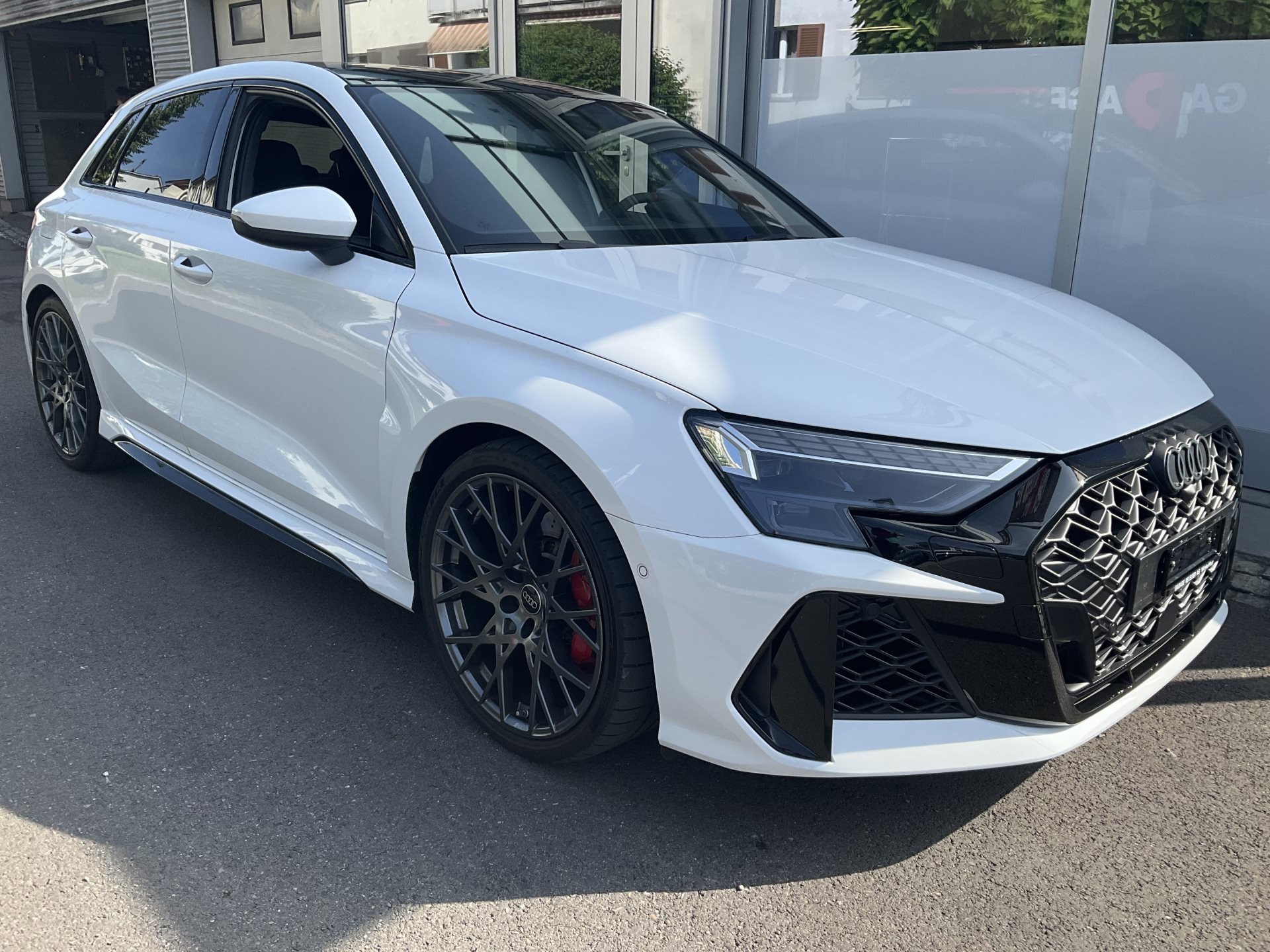 AUDI RS3 SPORTBACK 2.5 400 PS TFSI QUATTRO-showroom-element-2