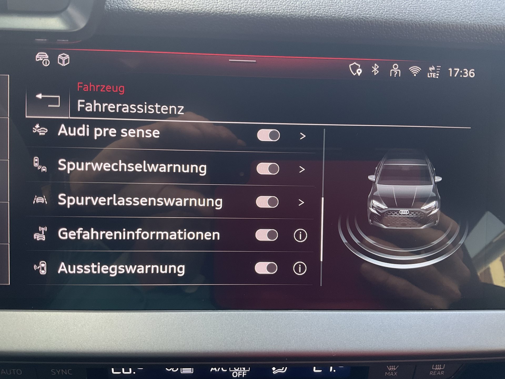 AUDI RS3 SPORTBACK 2.5 400 PS TFSI QUATTRO-image-19