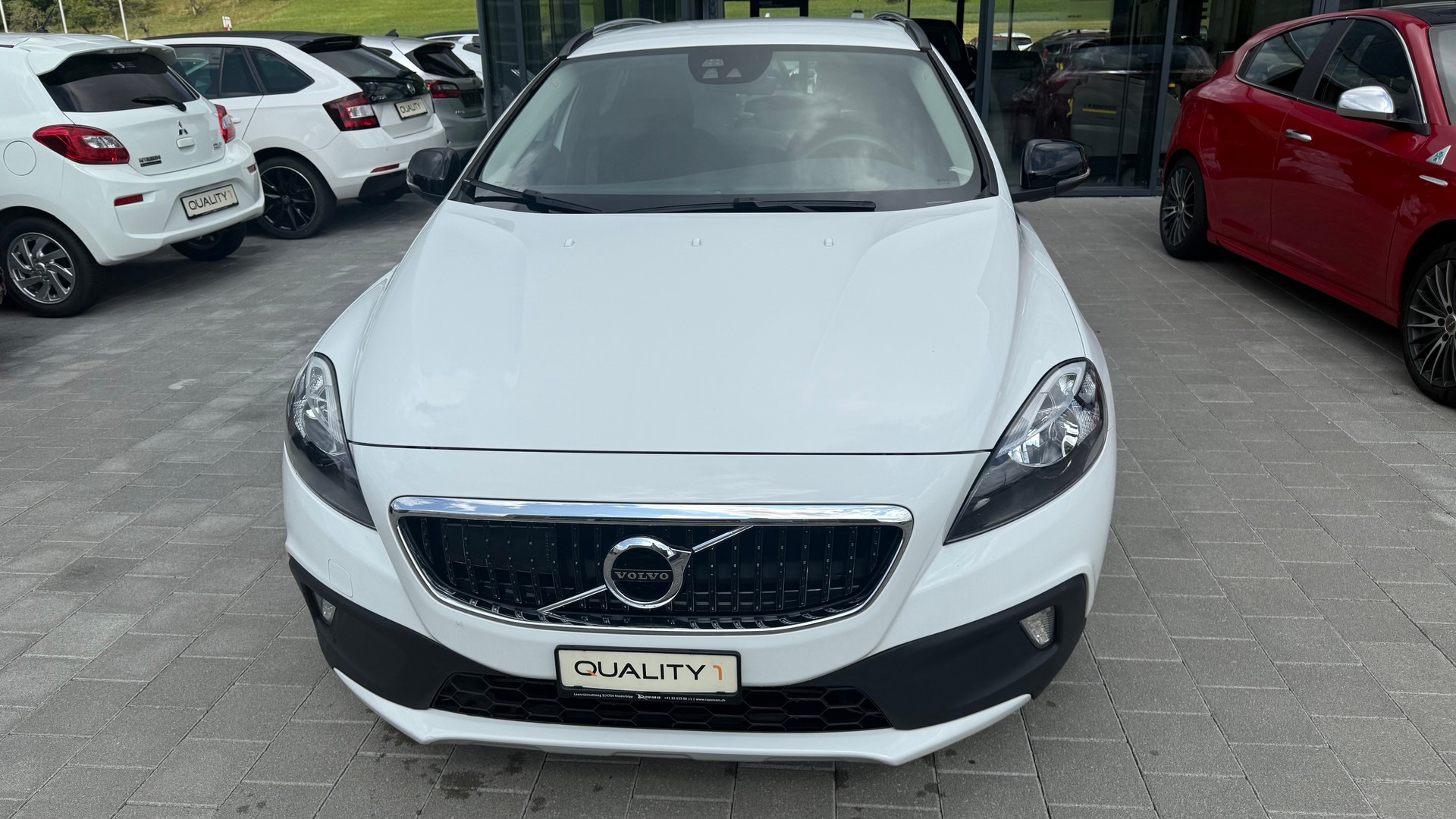 VOLVO V40 Cross Country T4 AWD Geartronic-showroom-element-3