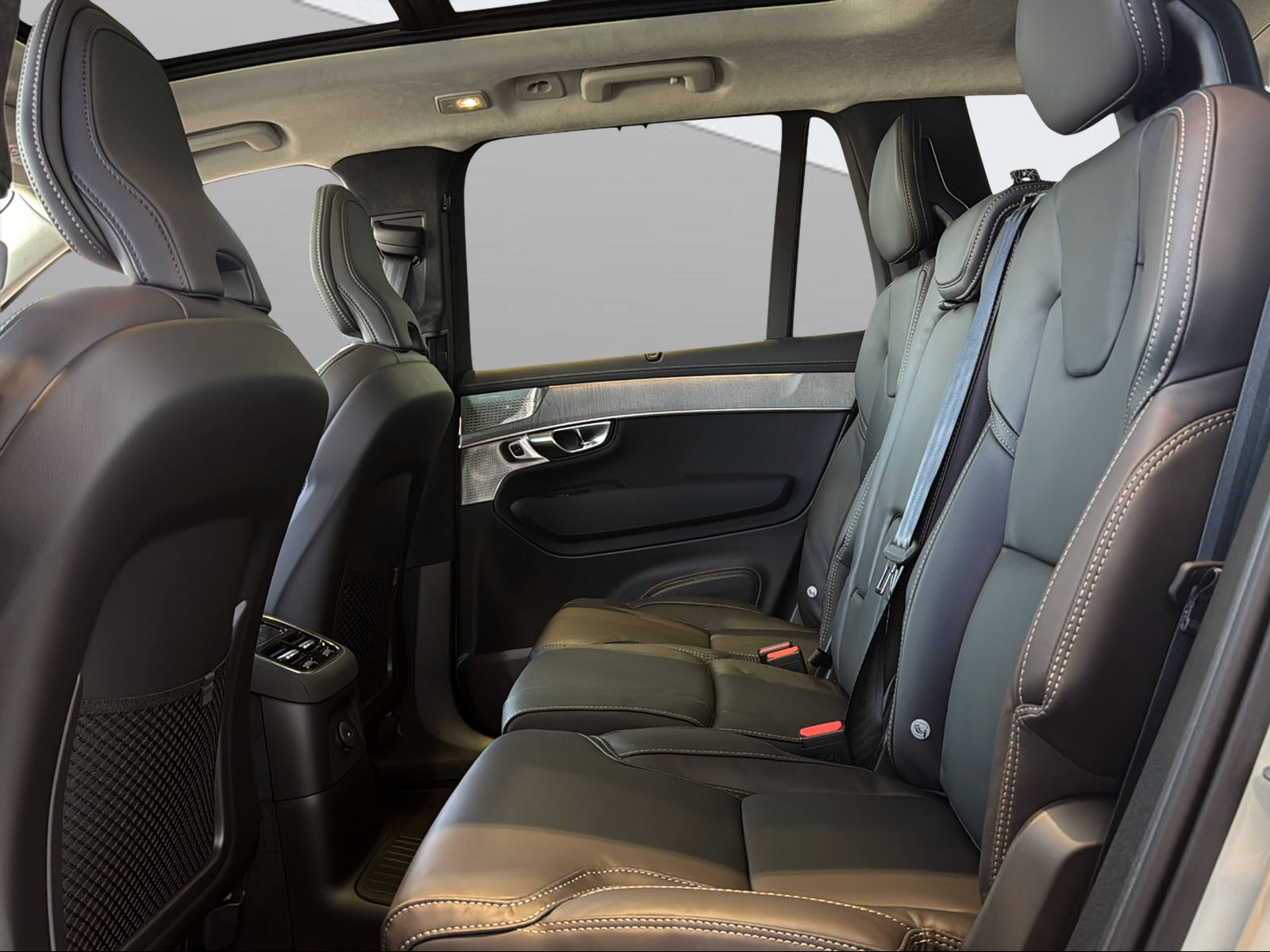 Image VOLVO XC90 XC90 T8 eAWD PluginHybrid Ultra Dark Geartronic