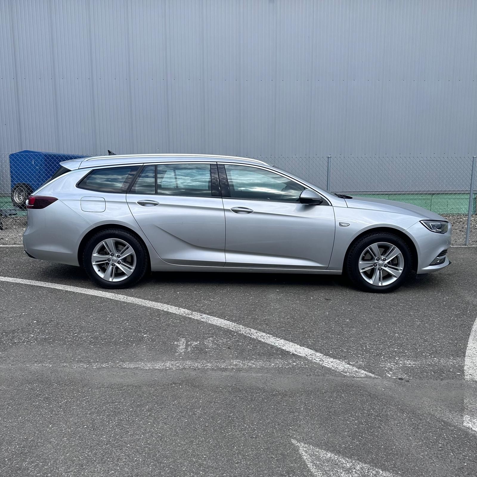 OPEL Insignia 2.0 BiDTI Sports Tourer Excellence 4WD A.-showroom-element-3