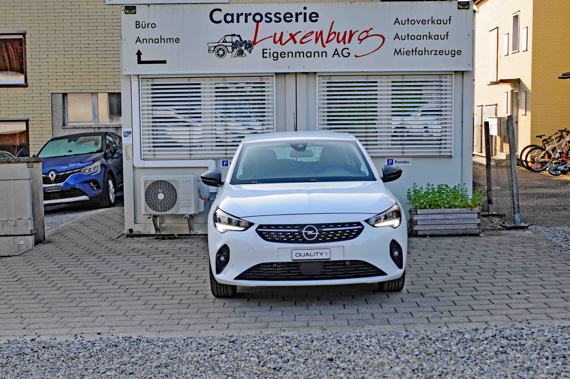 OPEL Corsa 1.2 TP Elegance-showroom-element-1