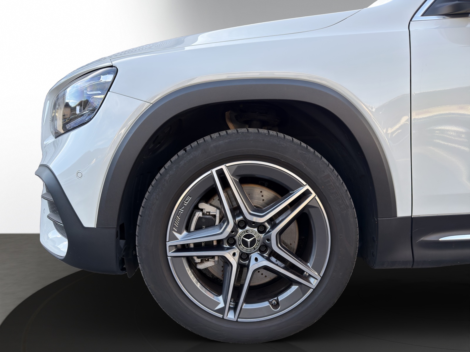 Image MERCEDES-BENZ GLB-220 GLB 220 d AMG Line 4 MAT.