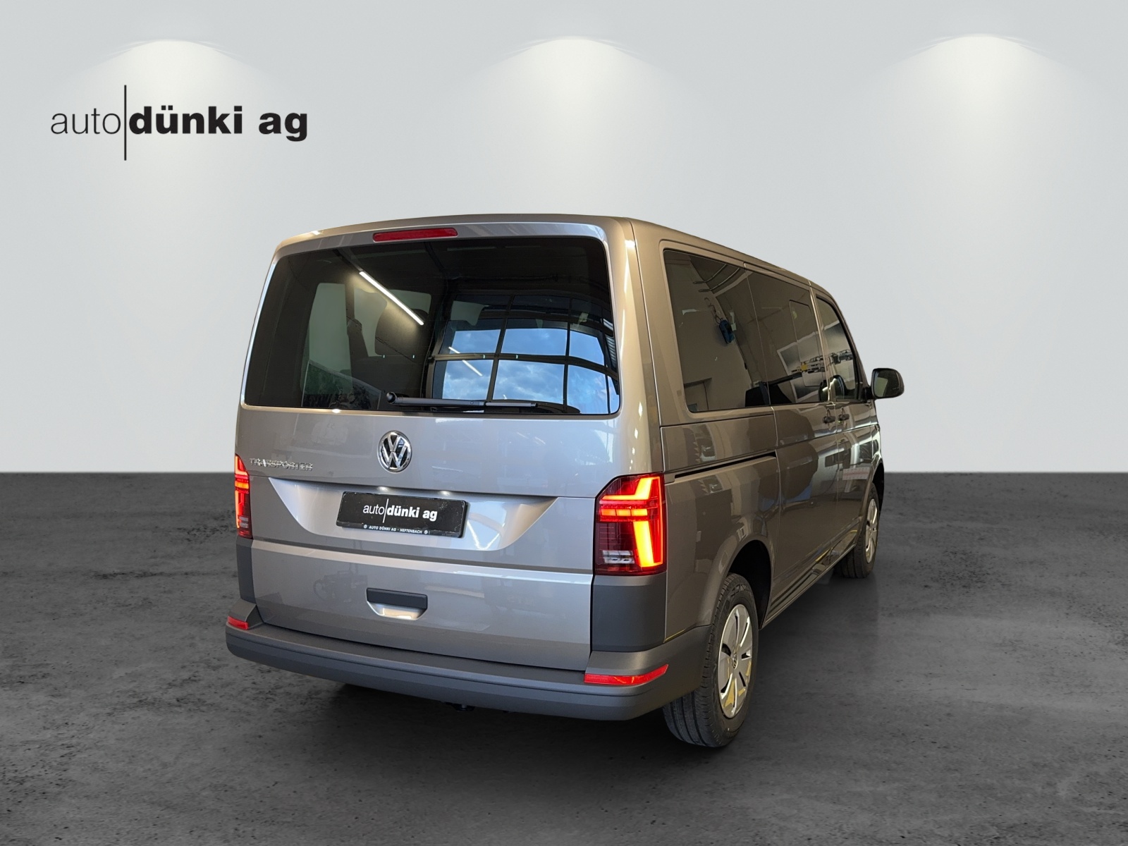 VW T6.1 2.0 TDI Entry-showroom-element-3