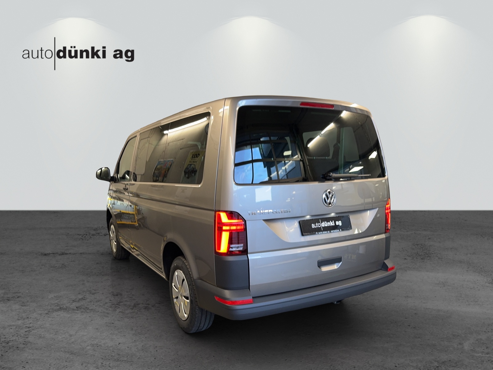 VW T6.1 2.0 TDI Entry-showroom-element-1