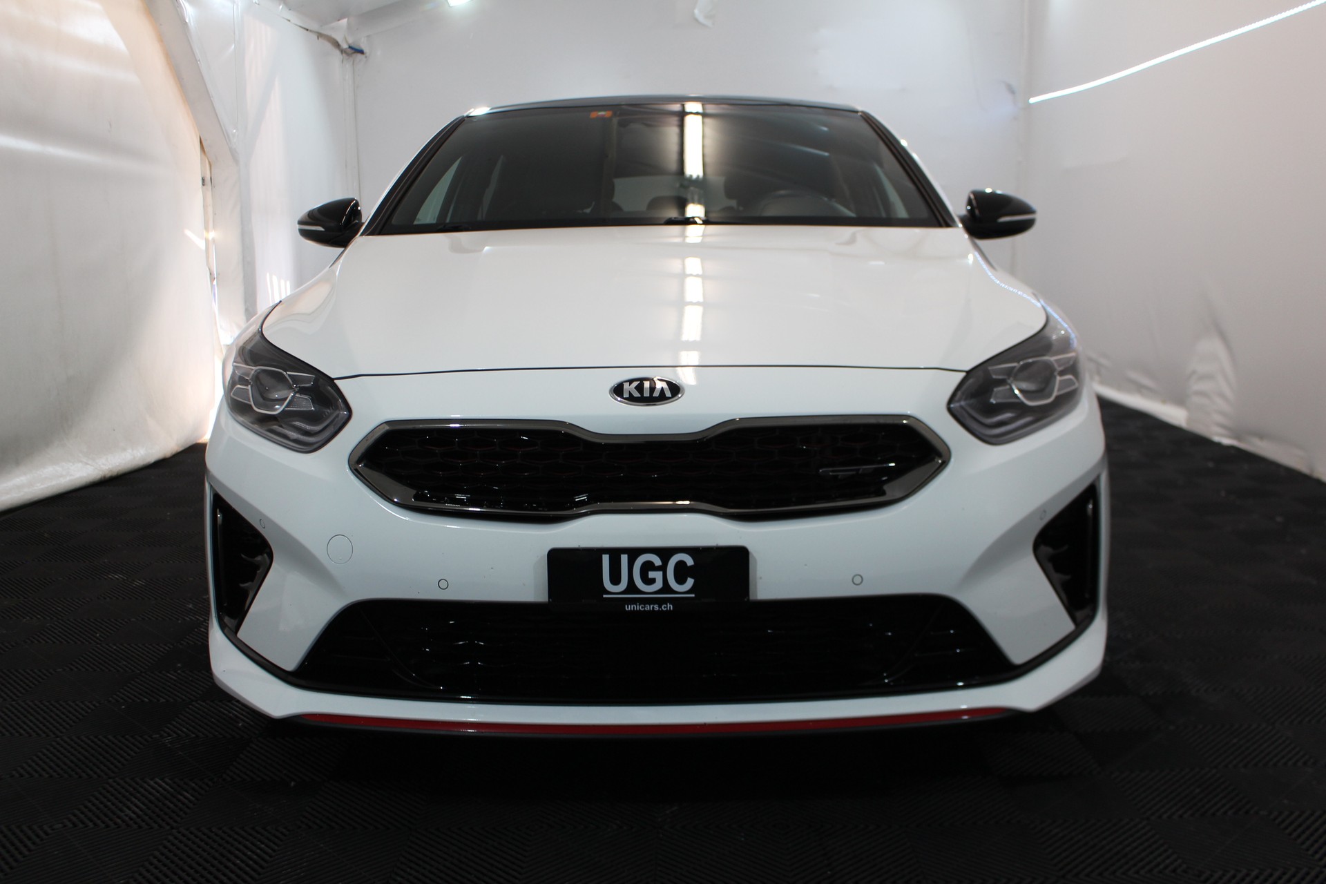 KIA ProCeed 1.6 T-GDi GT DCT-showroom-element-1