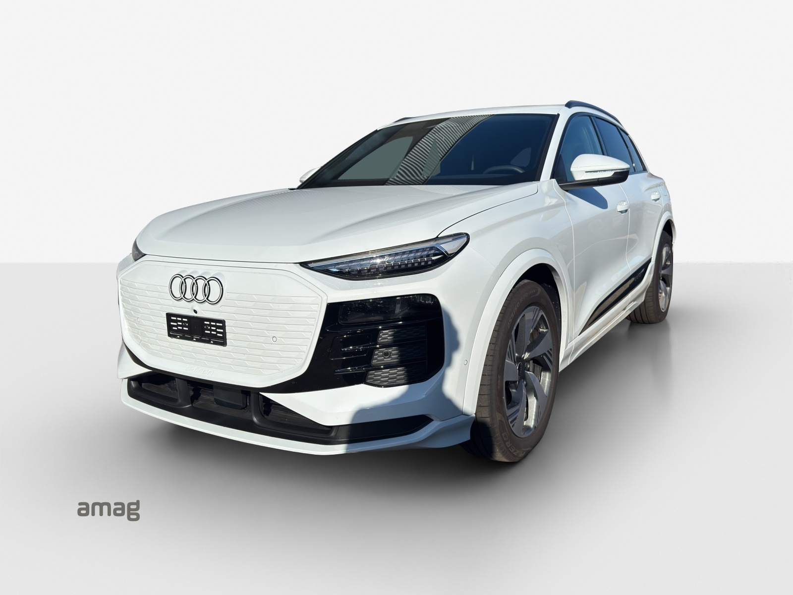 AUDI Q6 e-tron quattro