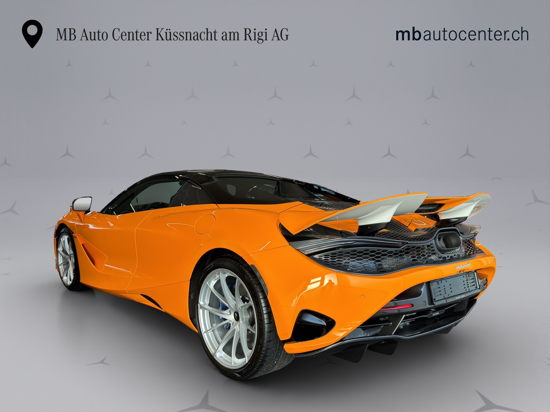 McLAREN 750S Spider-image-2
