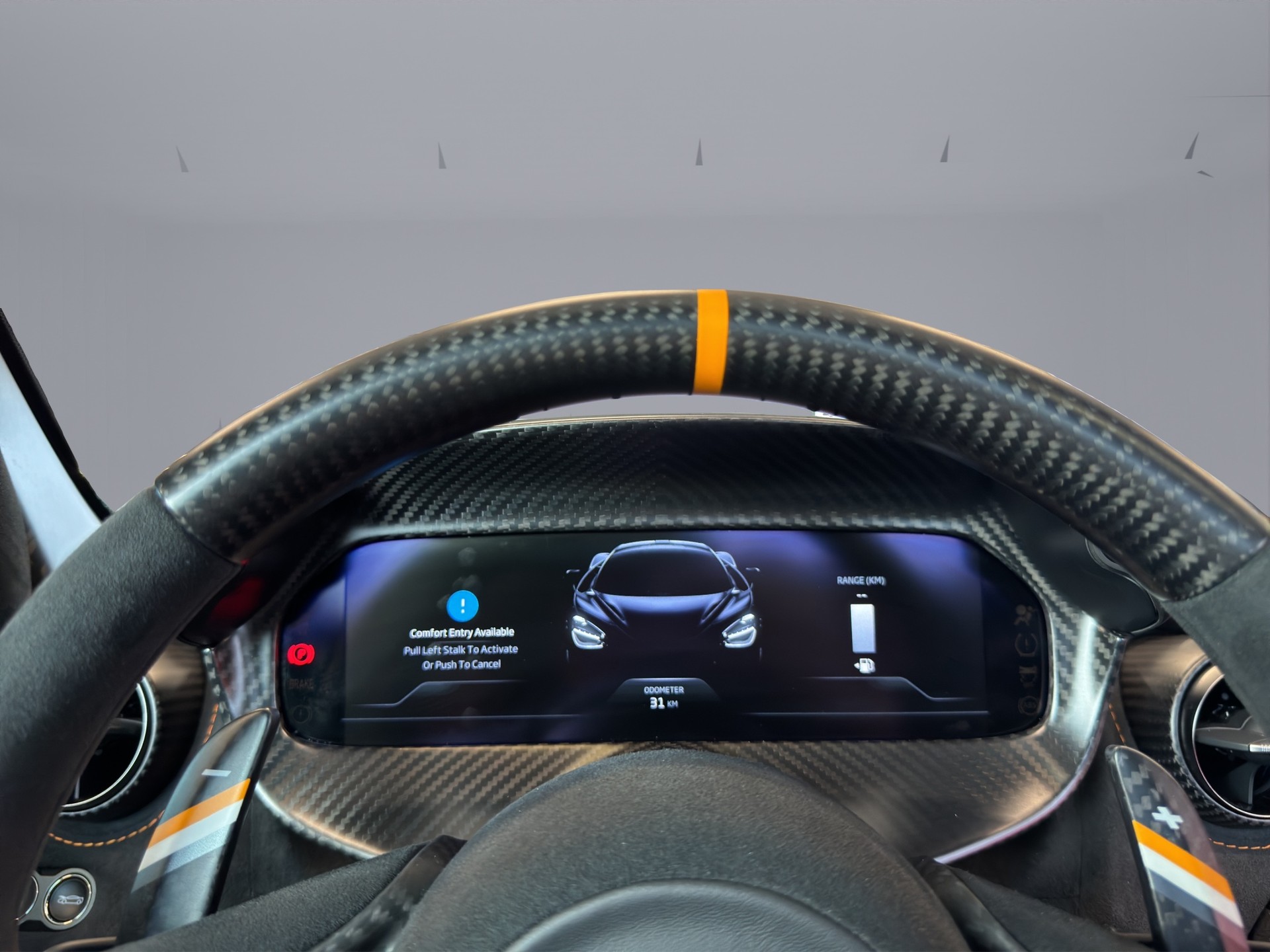 McLAREN 750S Spider-image-11