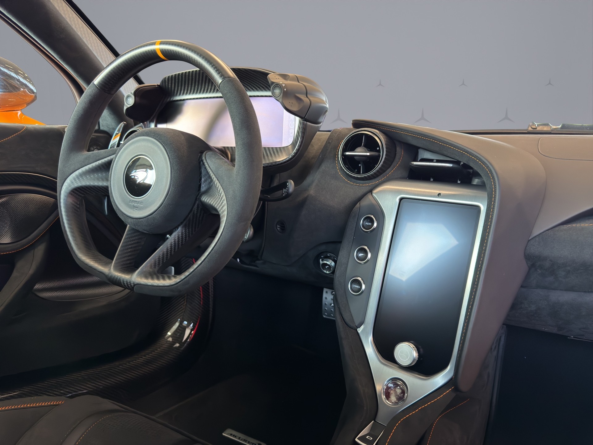 McLAREN 750S Spider-image-12
