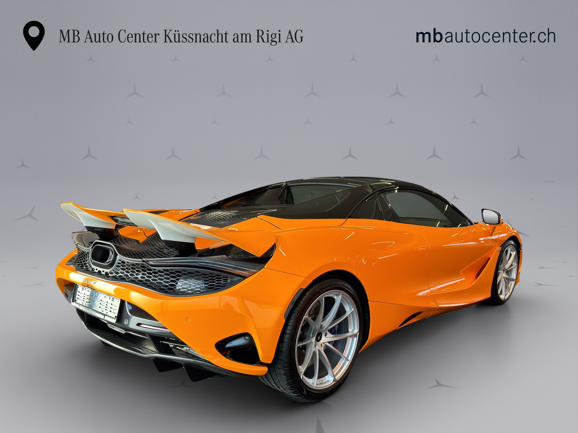 McLAREN 750S Spider-image-4