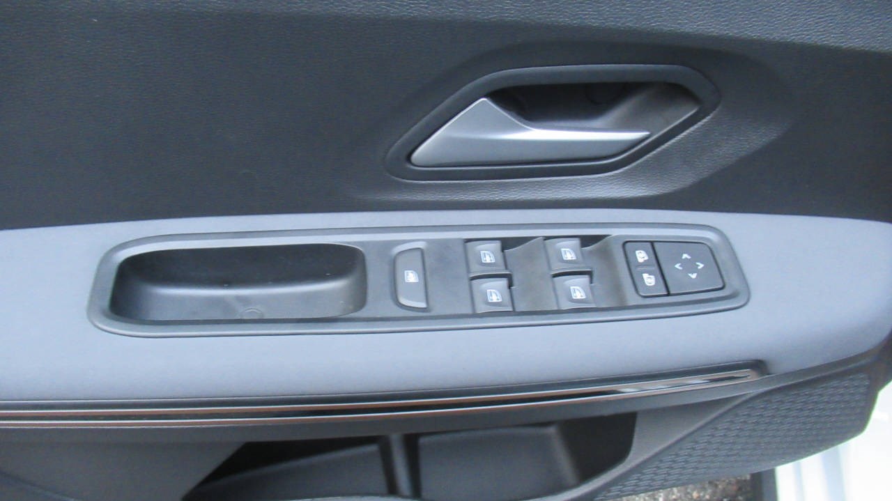 DACIA Jogger 1.6 Hybrid Extreme-image-9