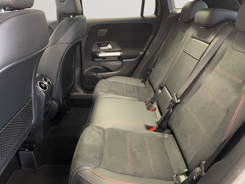 Image MERCEDES-BENZ GLA-220 GLA 220d 4Matic 8G-DCTSwiss Star