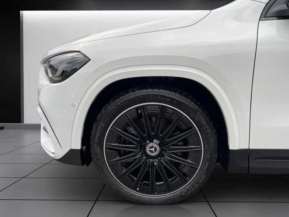 Image MERCEDES-BENZ GLA-220 GLA 220d 4Matic 8G-DCTSwiss Star