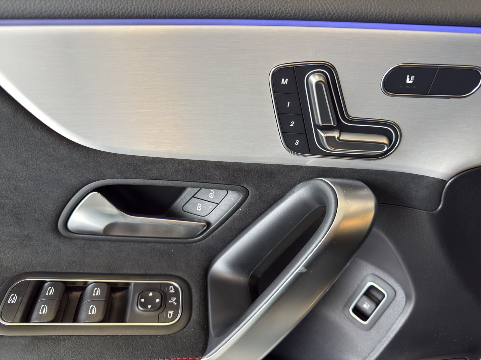 Image MERCEDES-BENZ A-250 A 250 e EQ Star 8G-DCT