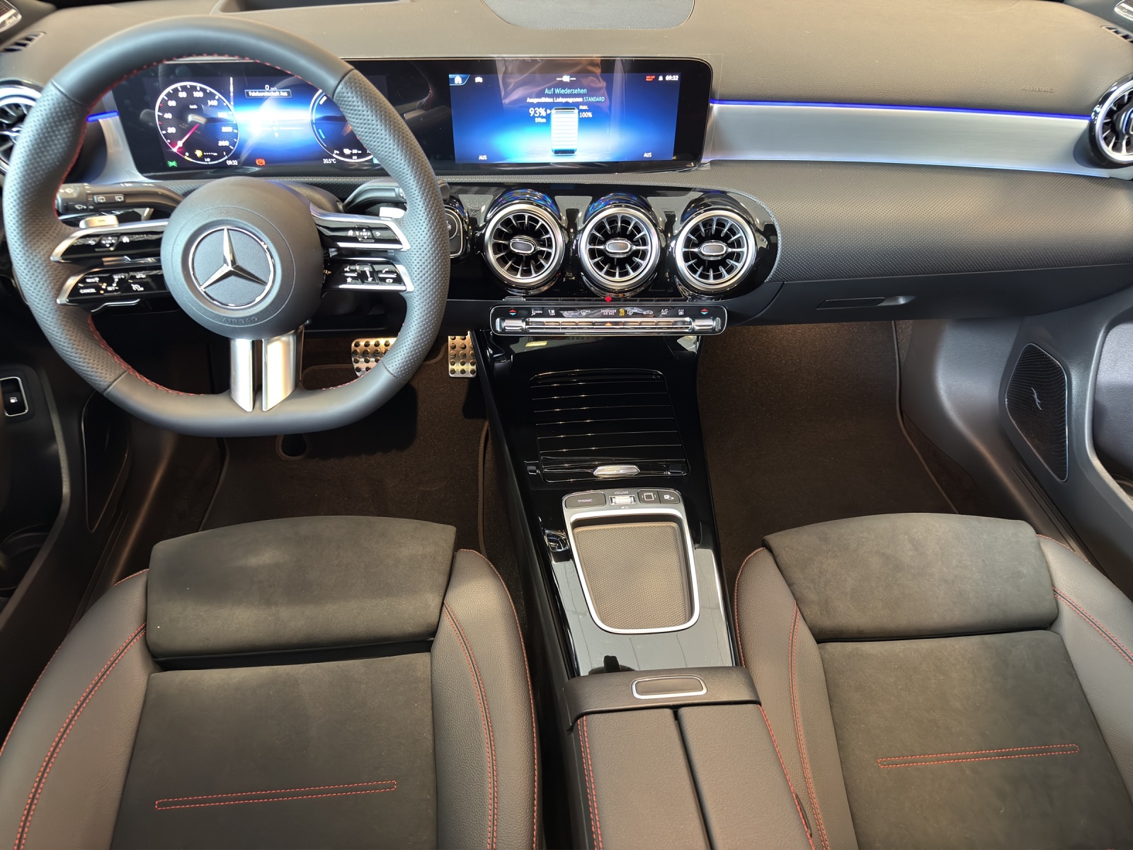 Image MERCEDES-BENZ A-250 A 250 e EQ Star 8G-DCT