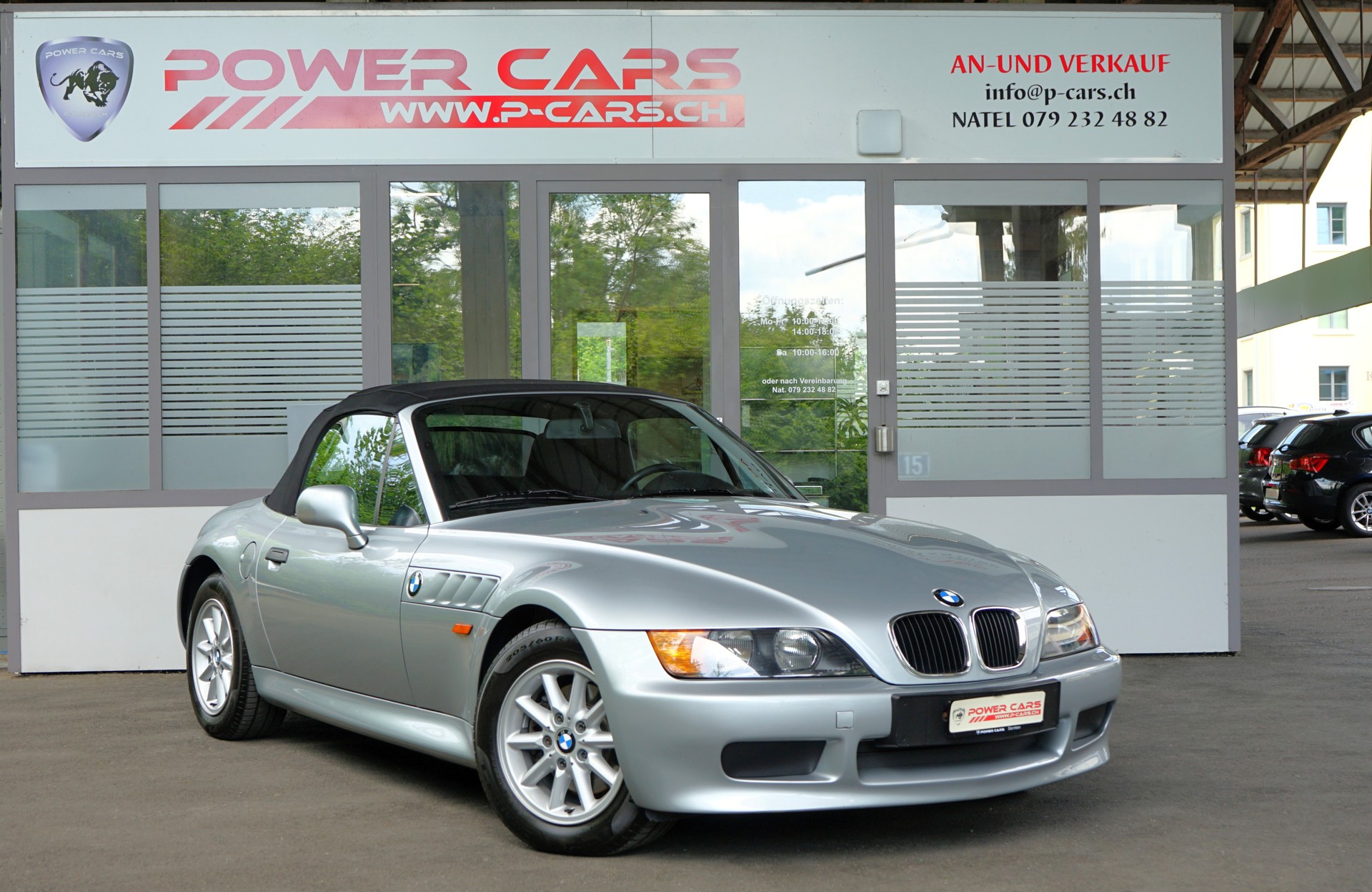BMW Z3 1.9i Roadster-showroom-element-3